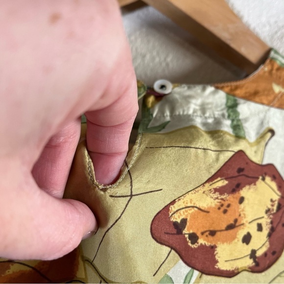 VINTAGE OSCAR DE LA RENTA Silk Fall Harvest Leaf Allover Print Short Sleeve Top - Picture 10 of 11